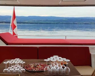 Floatinn Boat-Bnb - Geneva - Balcony