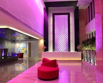 E Hotel - Madras - Lobby