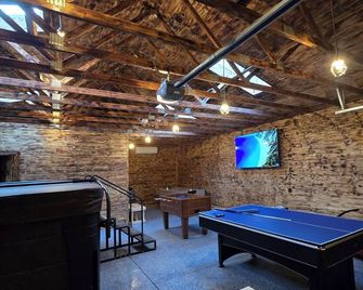 Bizlodge County Greenside Lakeview - Deseronto