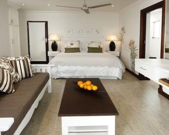 The Potting Shed Guest House - Hermanus - Schlafzimmer