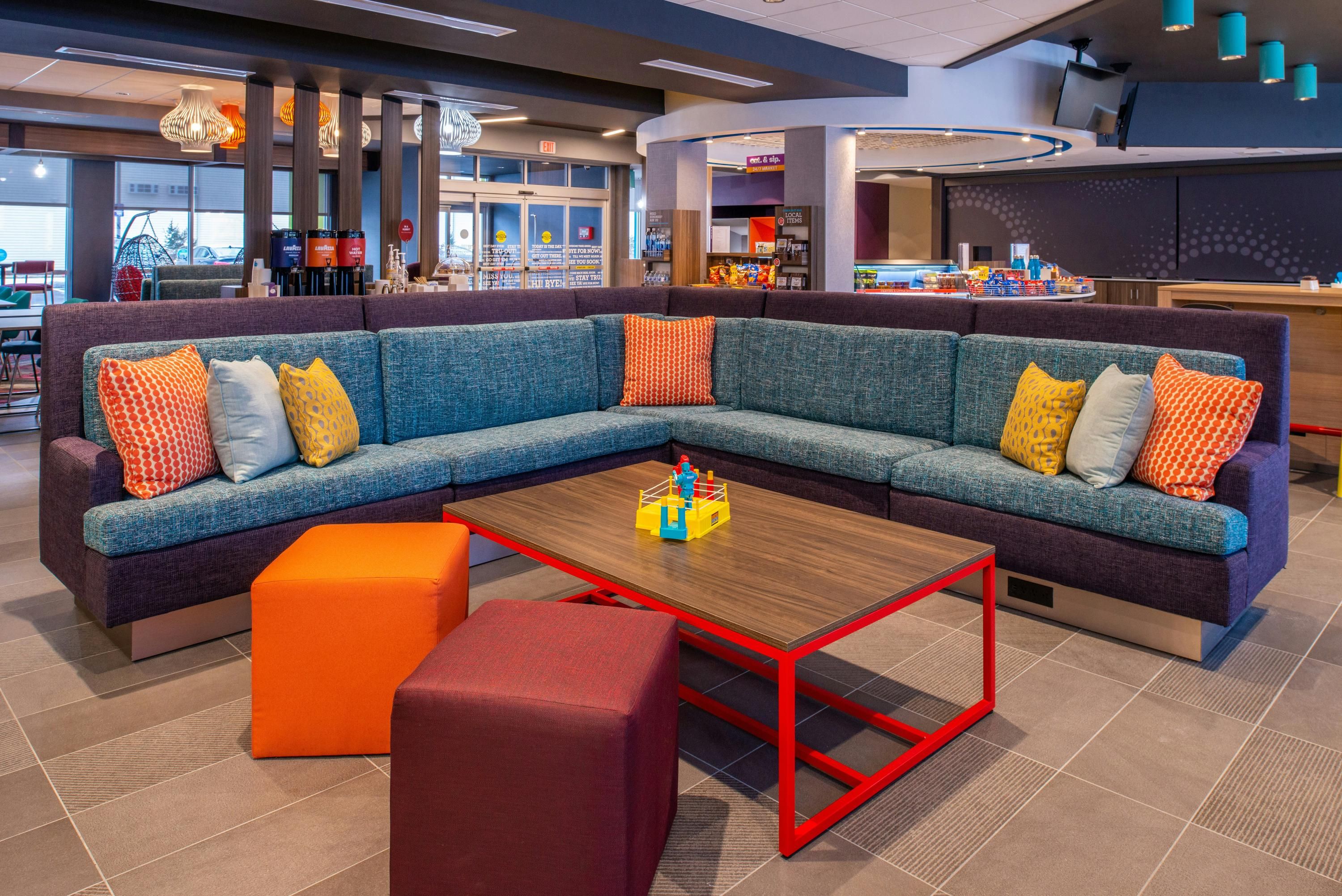 Tru by Hilton Elkhart - Elkhart - Lounge