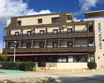 Rev'Hotel - Leucate - Edificio