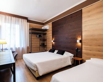 هوتل إيطاليا - فيرونا - غرفة نوم