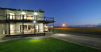 Oyster Box Guesthouse - Walvis Bay - Balcony