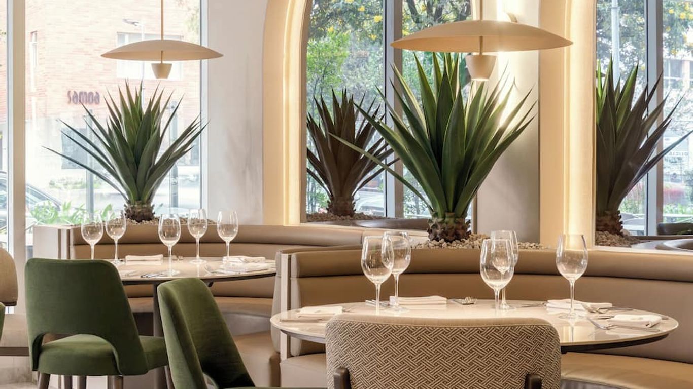 Le Parc Hotel, Beyond Stars