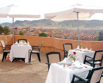 Hotel Continental Khenifra - Khenifra - Balcone