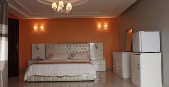 Mbayaville Hotel - Douala - Bedroom
