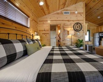 Natures Gem-Cozy 1 Bedroom/Couple Getaway/Hot Tub/Perfect Location - Broken Bow - Slaapkamer
