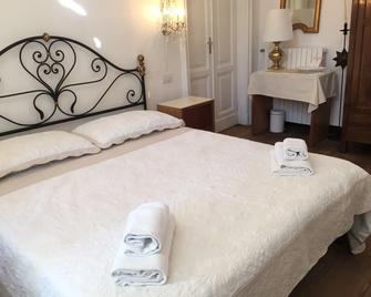 B&B Casa Del Priore - Sestri Levante - Bedroom