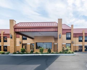 Quality Inn And Suites University Area - Muncie - Gebouw