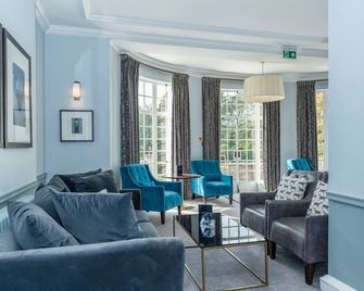 Gorse Hill - Woking - Lounge
