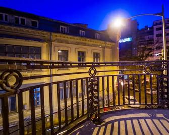 Hotel Carpati Imparatul Romanilor - Bucharest - Balcony
