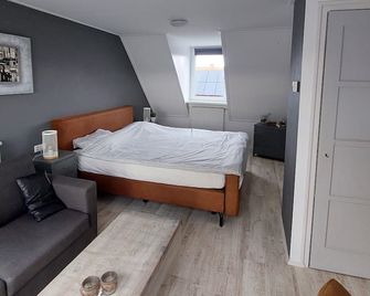Studio on top location at creek and beach. - Westkapelle - Schlafzimmer