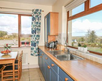 Ard na Gréine - Glenties - Kitchen
