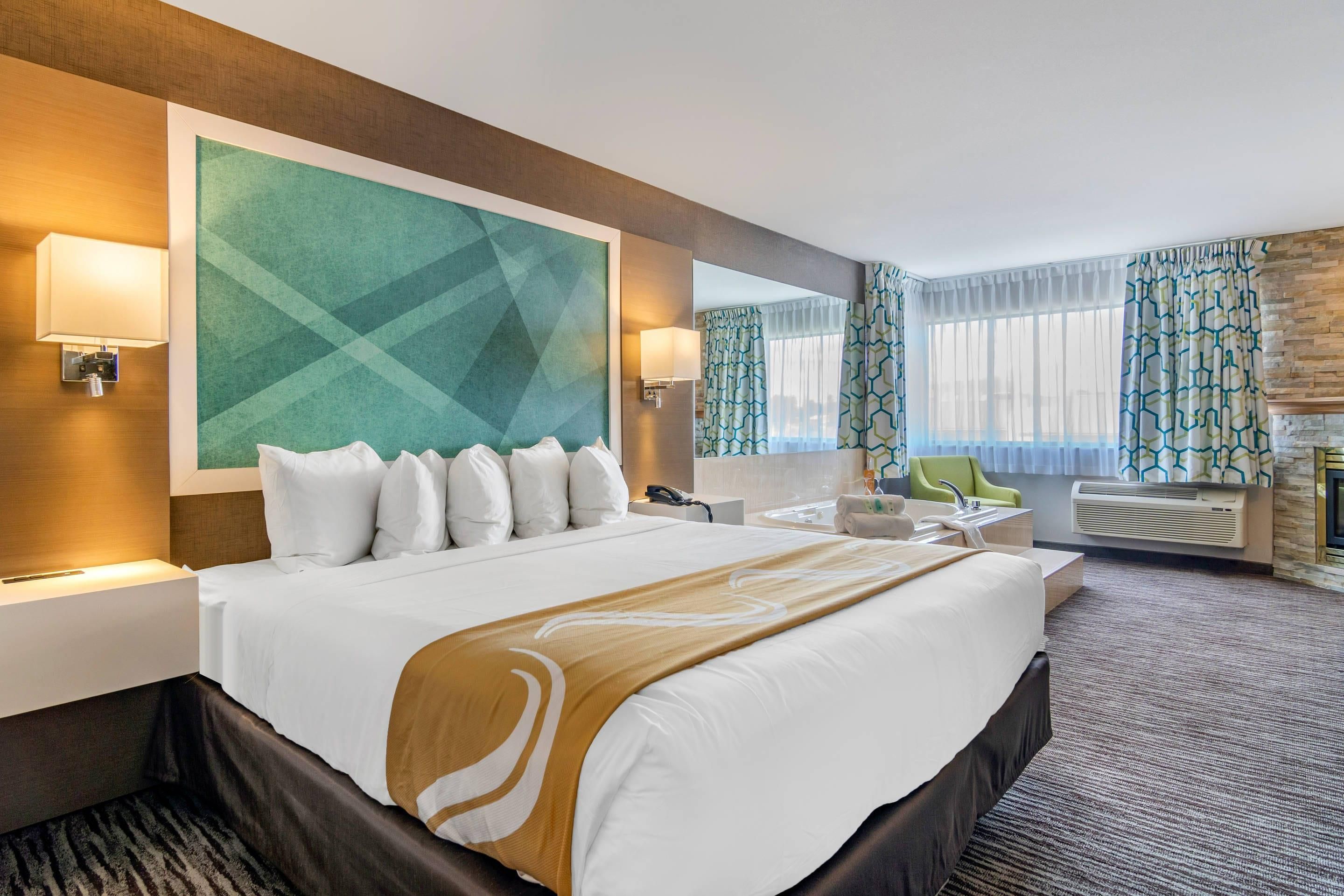 Quality Inn - קאמלופס - חדר שינה