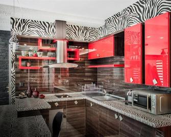 Luxury Apartments Burgas - Burgas - Kitchen