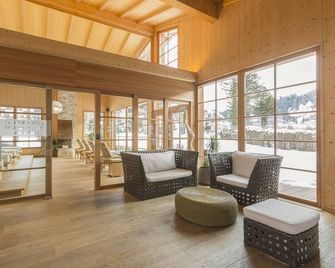 Family Hotel Posta - Santa Cristina Valgardena - Living room