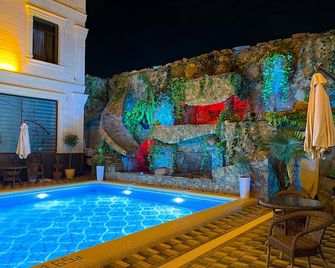Medina Hotel Samarkand - Samarqand - Pool