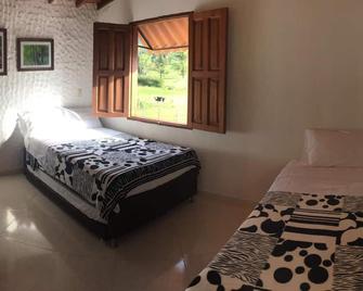 Fami Hotel Vive Jardin - Jardín - Habitación