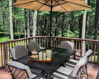 Higgins Lake Retreat - Hike, Swim, Relax! - Roscommon - Balcón