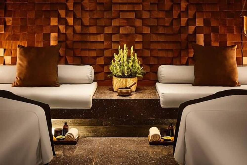 Hotel Royal Inn - Electronic City thumbnail 3