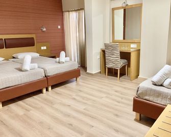 Hotel Flisvos - Kalamata - Sovrum