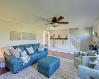 The Willowberry House with Deck and Grill! - Harkers Island - Living room