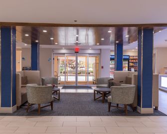 Holiday Inn Express Branford-New Haven By IHG - Branford - Lobby