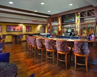 Lovely 1 Bedroom Suite at Vino Bello Resort - Napa - Bar