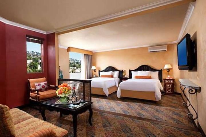 Petit Ermitage 303 5 2 8 Los Angeles Hotel Deals Reviews Kayak Petit Ermitage 303 5 2 8 Los Angeles Hotel Deals Reviews Kayak