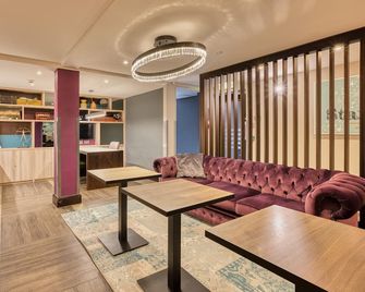 Premier Inn London Gatwick Airport A23 - Gatwick - Lounge