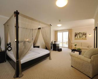 Hotel Inspiration Garni - Tittmoning - Bedroom