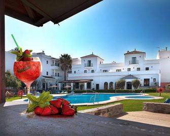 Hostal Doña Lola Marina - Barbate - Bazén