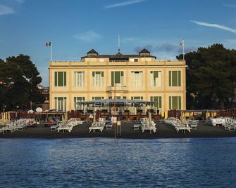 Suite Hotel Nettuno - Sestri Levante - Bâtiment