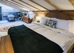 Chalet Antoine serviced Apartments by Mirabeau - Zermatt - Habitación