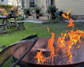 Entire home in Dalton, Massachusetts, United States - Dalton - Patio
