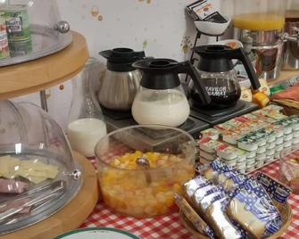 Hotel des Voyageurs - Millau - Buffet