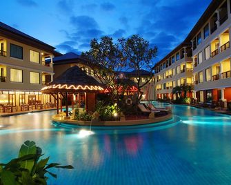 Patong Paragon Resort & Spa Sha Extra Plus - פאטונג - בריכה