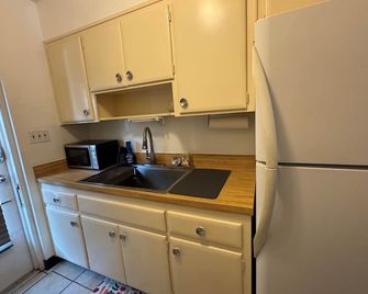 Retro lake Eola 1 Bedroom Condo Thornton park - Orlando - Cuisine