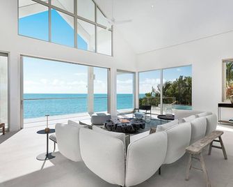 La Mer Villa West, Luxury Oceanfront on Sapodilla Bay - Providenciales - Sala de estar