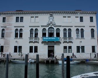 Al Soffiador - Venice - Building