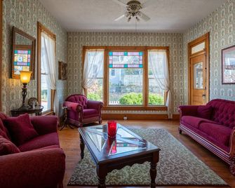 5 Ojo Inn Bed & Breakfast - Eureka Springs - Sala de estar