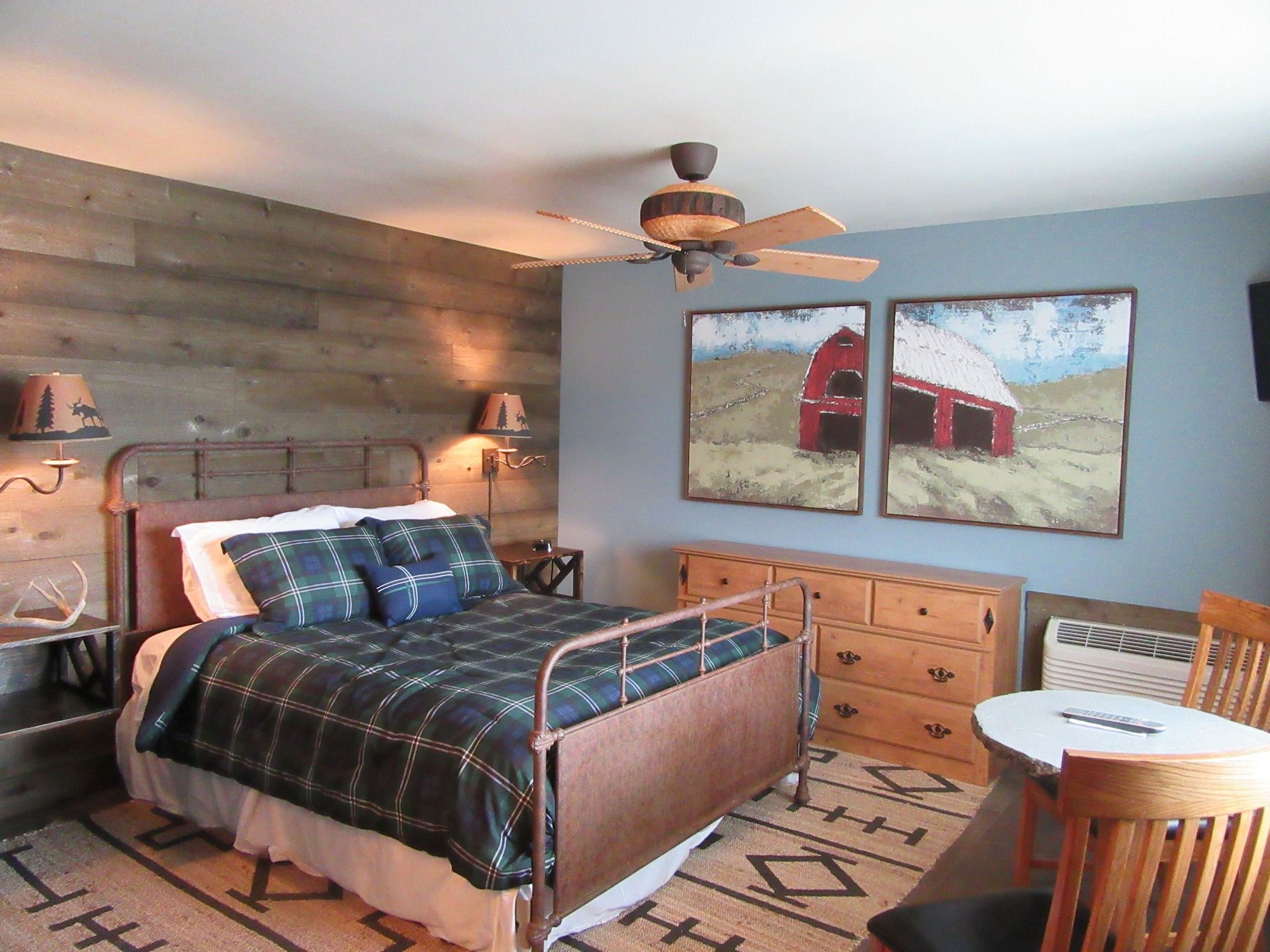 Big Bear Motel - Cody