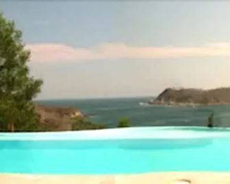 Hotel Villas Fandango - La Crucecita - Zwembad
