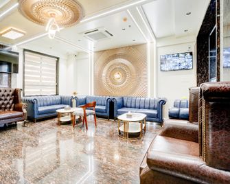 hotel breeze bay - Mumbai - Lounge
