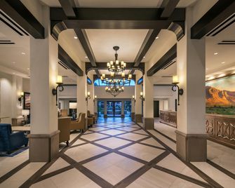 Embassy Suites by Hilton Scottsdale Resort - סקוטסדייל - לובי