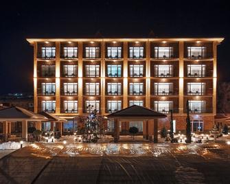 Panoramic Spa Hotel - Yusufhona - Building
