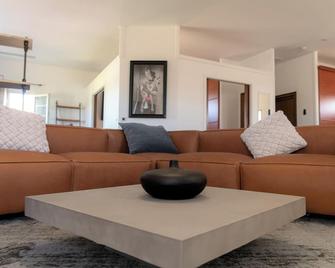 La Grande Suite du Château Saint-Laurent - Saint-Laurent-et-Benon - Sala de estar