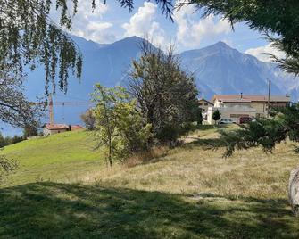 beautiful studio near Leuk with an excellent view of the valley - Guttet-Feschel - Vista del exterior