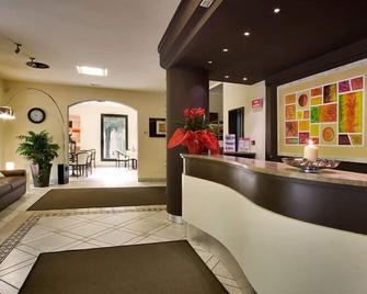 Hotel Montebello - Montecatini Terme - Receptie